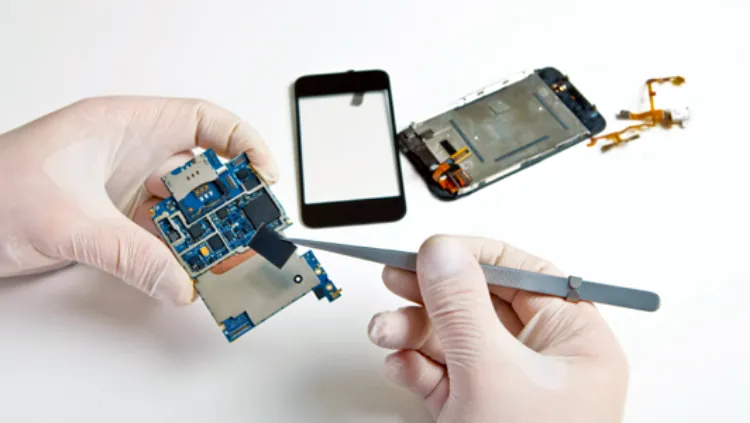 Cep Telefonu Tamir Aleti Temiz Bir Ortam foto: Cep Telefonu Tamir Aleti Temiz Bir Ortam